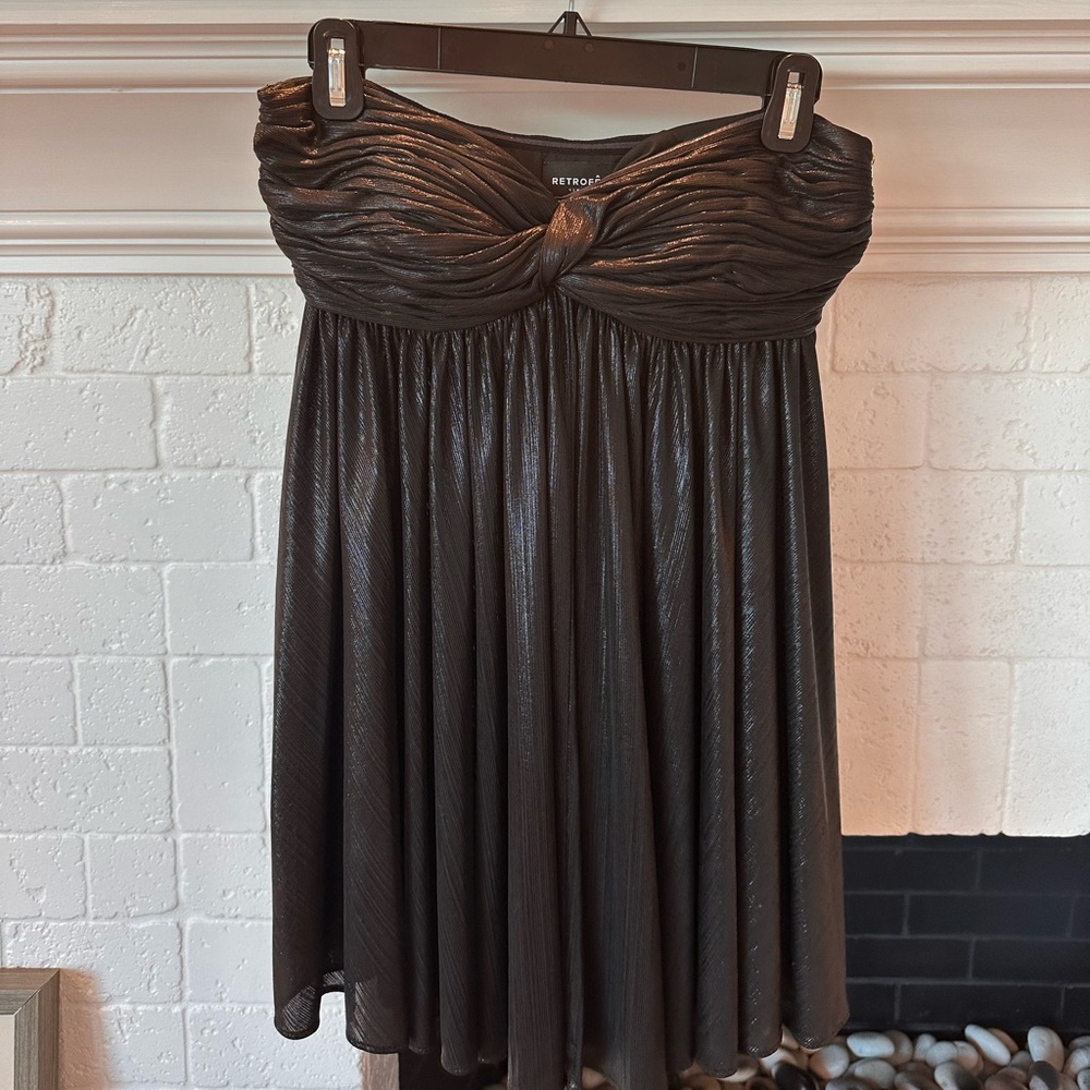 Retrofête Kaiser Mini Dress in Liquid Black. Size S.